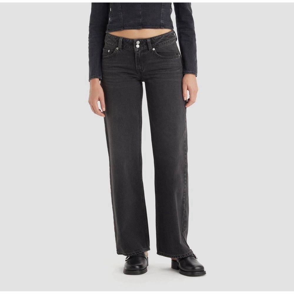 Levi's Women's superlow Straight Leg Jeans in Washed Black